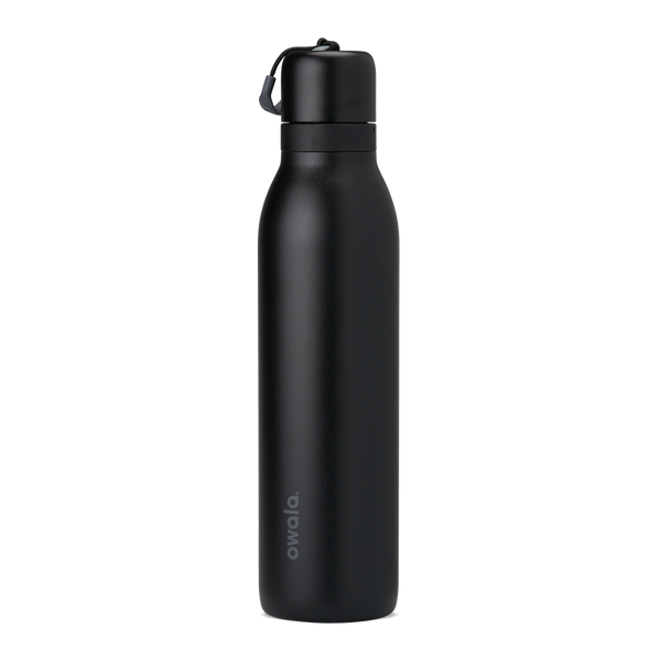 FreeSip Twist 24oz in Black (matte black body, black lid and loop), shown