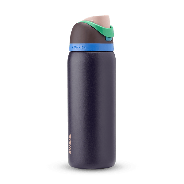 FreeSip 32oz in Night Safari, dark navy body with bright blue accent band, green spout tab, and tan carry loop
