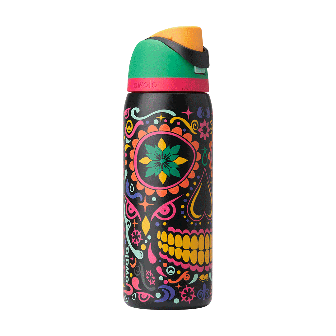 FreeSip 32oz in Sugar Skull, rotating view